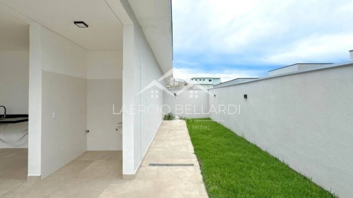 Foto 2: Sofisticação e Estilo Contemporâneo em Localização Privilegiada!